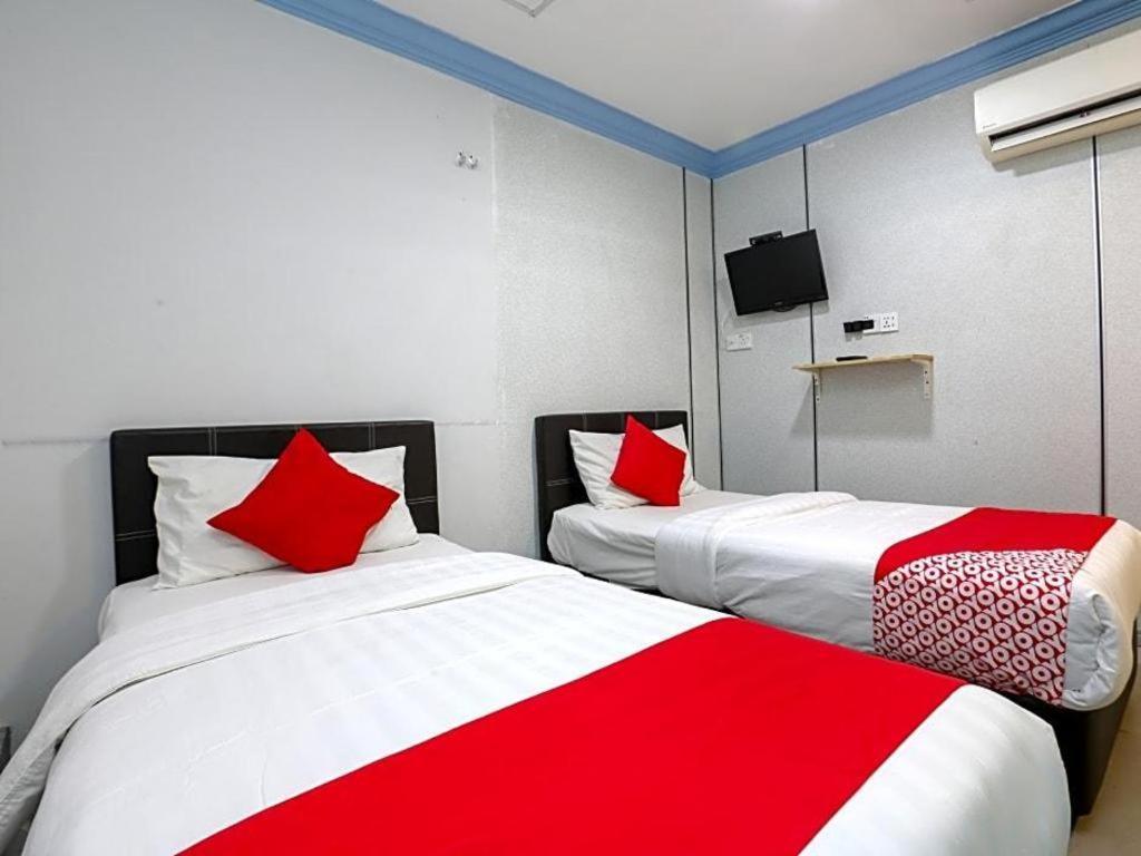 Oyo 90126 Pen U Cottages Dungun Bagian luar foto