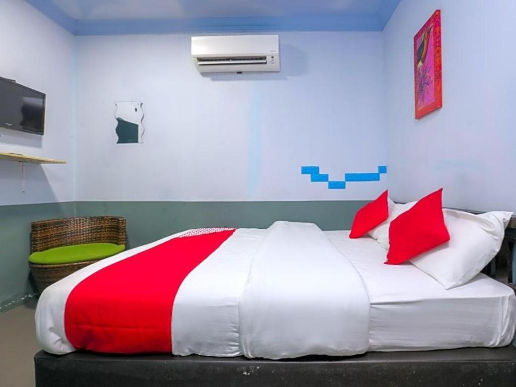 Oyo 90126 Pen U Cottages Dungun Bagian luar foto